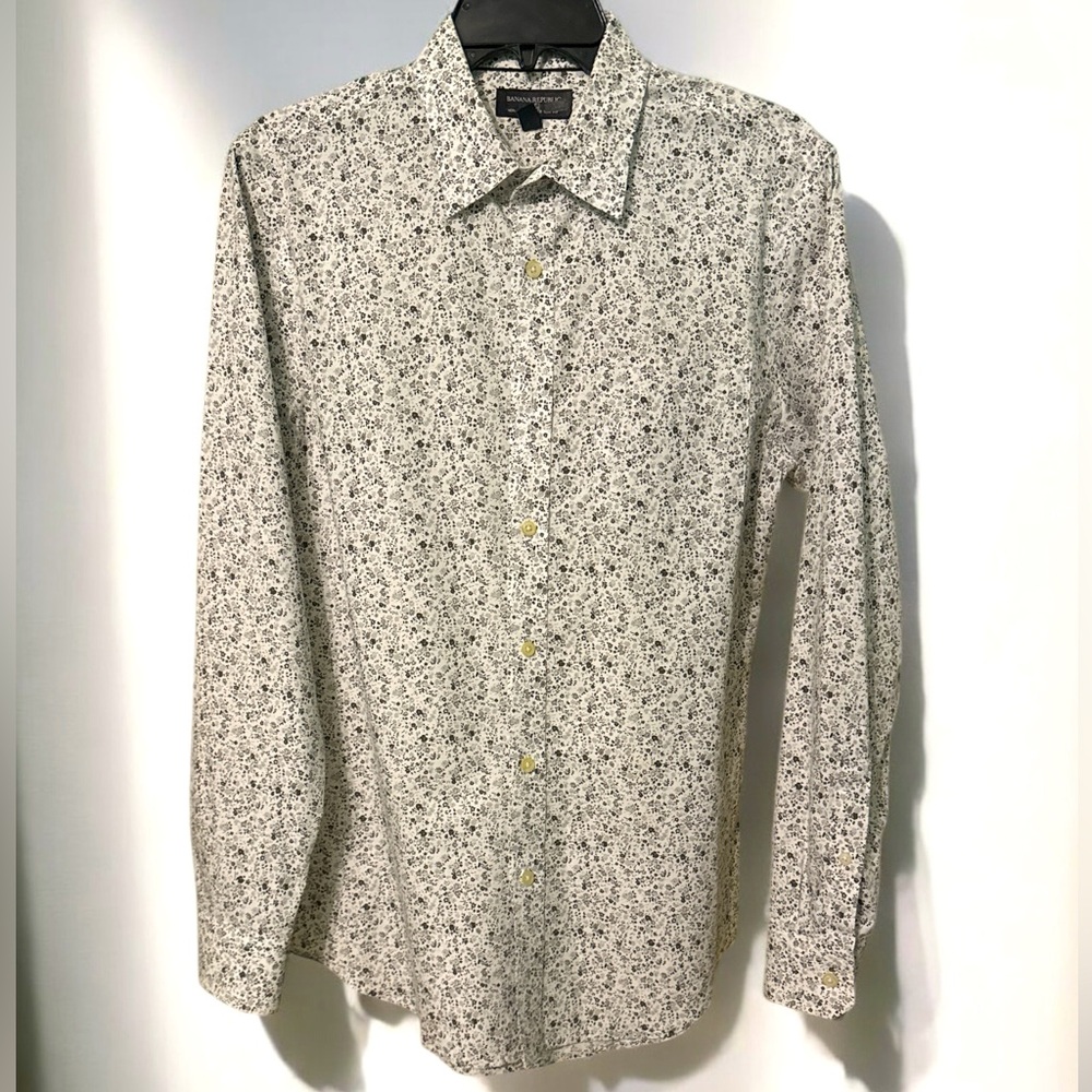 Banana Republic Slim fit non Iron button up floral print S 14-14 1/2"